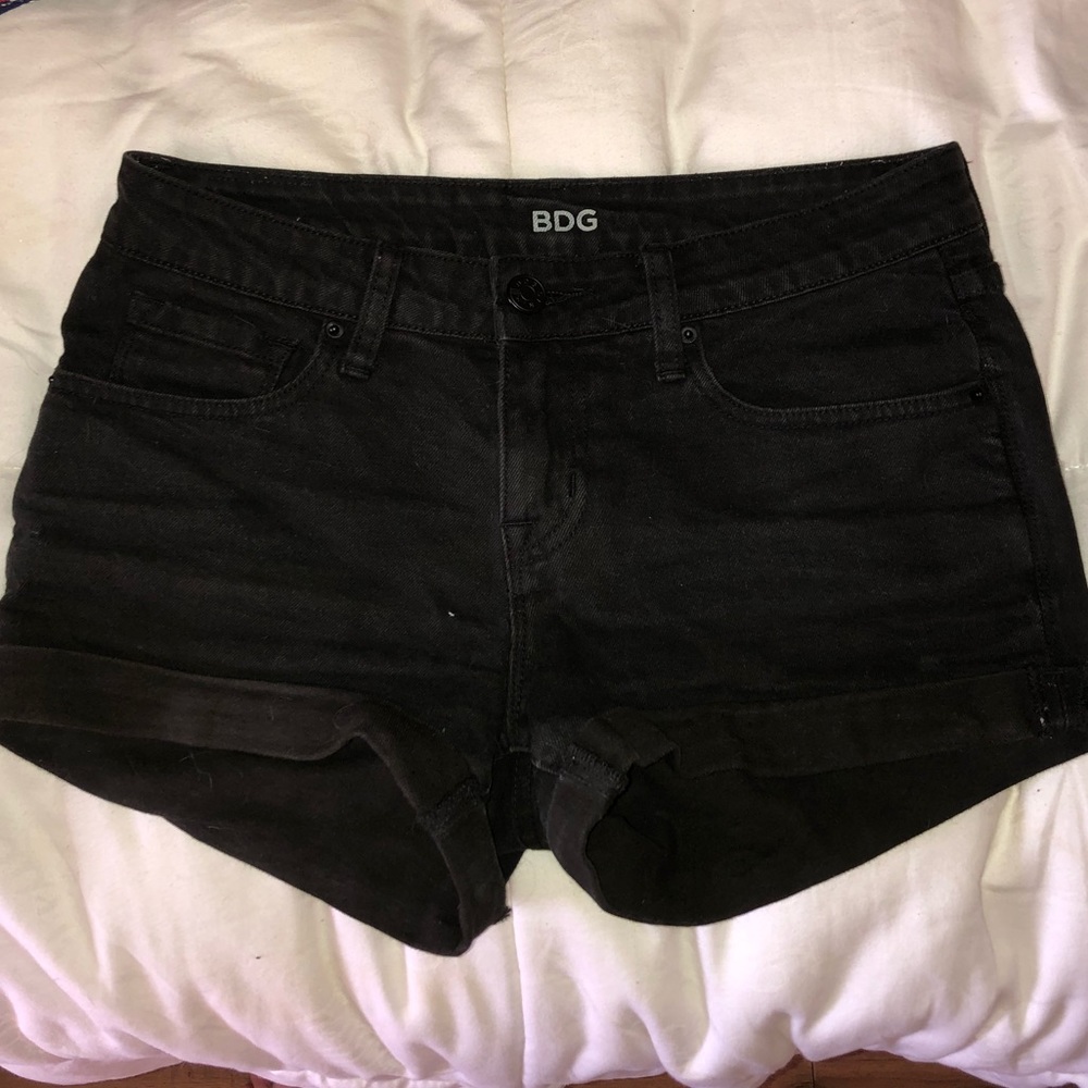 BDG MidRise Black Denim Shorts / Size 26